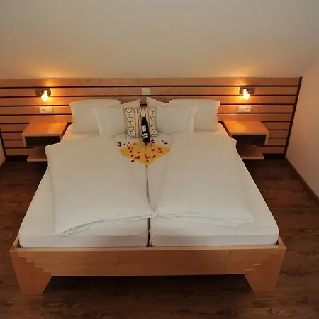 Gasthof - Schusterbauer Rein