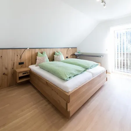 - Gaestehaus Schusterbauer Rein