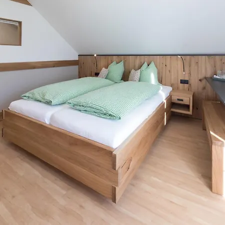 - Gaestehaus Schusterbauer 3*