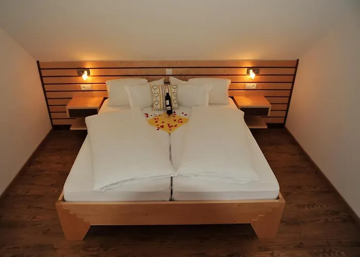 Guest house - Gaestehaus Schusterbauer Rein