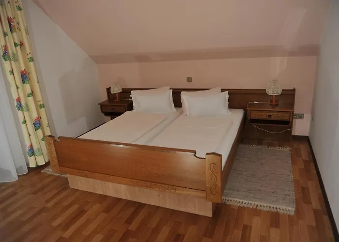 Guest house - Gaestehaus Schusterbauer